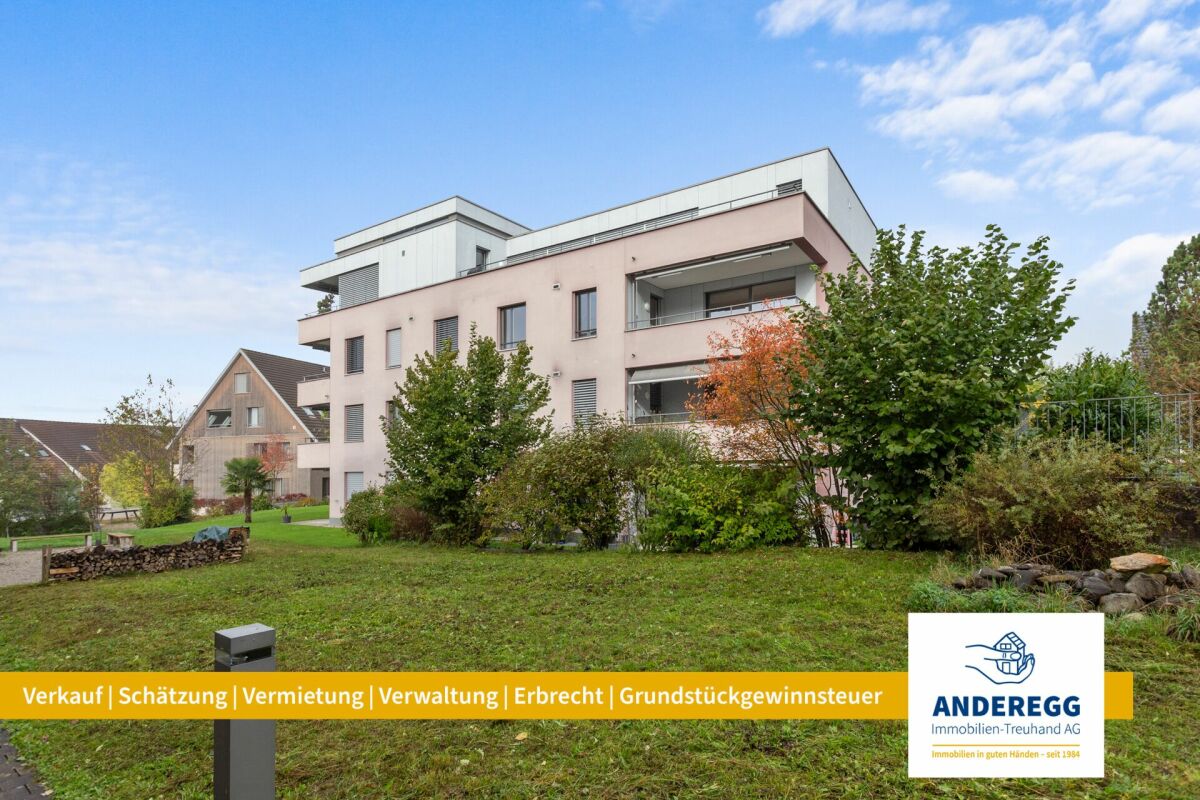 Moderne 5 ½-Zi.-Wohnung im 2. OG mit Waschküche, Keller und 2 TG-PP