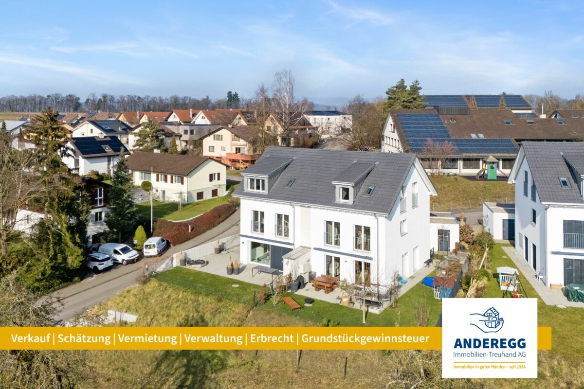 Neuwertiges 6 ½-Zi.-DEFH mit Doppelgarage und herrlicher Aussicht